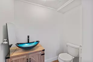 8 Prospect St, Waterville, ME 04901 - Photo 12