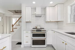 259 Falmouth Rd, Falmouth, ME 04105 - Photo 10