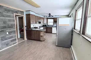 34 Ohio St, Millinocket, ME 04462 - Photo 4