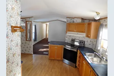 23 Warren Avenue, Gardiner, ME 04345 - Photo 4