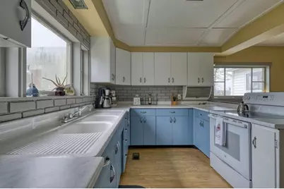 7 N Main Street, Stonington, ME 04681 - Photo 20