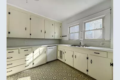 805 Brighton Avenue, Portland, ME 04102 - Photo 4