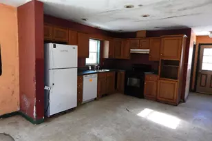 381 Turkey Ln, Winthrop, ME 04364 - Photo 2