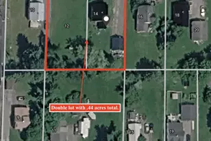 14 Pleasant St, Presque Isle, ME 04769 - Photo 2