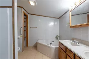 276 Violet Ln, Waldoboro, ME 04572 - Photo 16