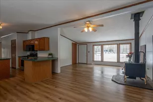 276 Violet Ln, Waldoboro, ME 04572 - Photo 8