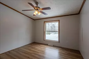 276 Violet Ln, Waldoboro, ME 04572 - Photo 12