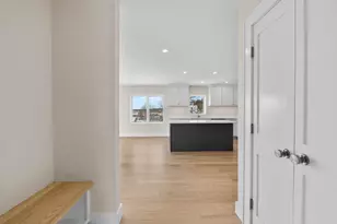 34 Hammond St, Portland, ME 04101 - Photo 10