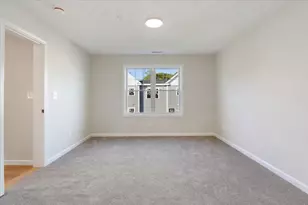 25 Regency Circle, Kittery, ME 03904 - Photo 16