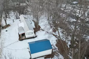 17 Water St, Mechanic Falls, ME 04256 - Photo 4