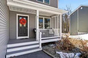 37 Kapok St, Old Orchard Beach, ME 04064 - Photo 2