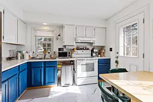 189 Cony St, Augusta, ME 04330 - Photo 2