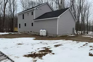 5 White Oak Ln, Biddeford, ME 04005 - Photo 4