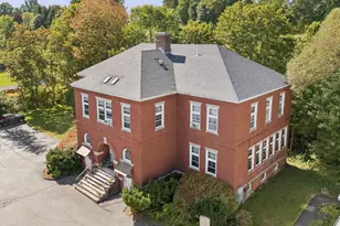 85 Middle St, Hallowell, ME 04347 - Photo 24