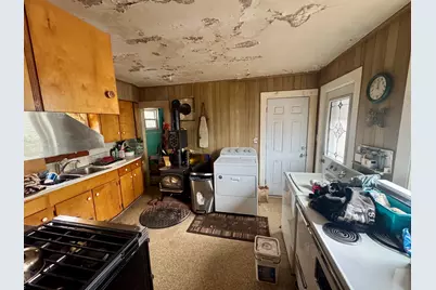 21 Park Street, Paris, ME 04281 - Photo 2