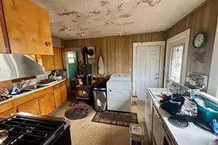 21 Park St, Paris, ME 04281 - Photo 2