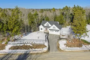 32 Pennywhistle Dr, Windham, ME 04062 - Photo 2