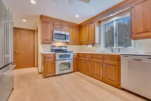 2 Candlewick Ln, Cumberland, ME 04021 - Photo 20