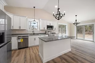 678 Streamside Ave, Hermon, ME 04401 - Photo 14