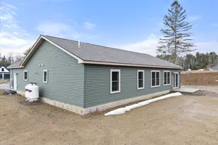 678 Streamside Ave, Hermon, ME 04401 - Photo 6