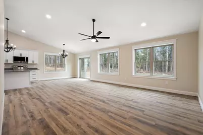 678 Streamside Avenue, Hermon, ME 04401 - Photo 8