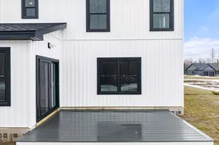 673 Streamside Ave, Hermon, ME 04401 - Photo 8