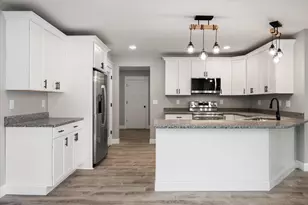 673 Streamside Ave, Hermon, ME 04401 - Photo 12