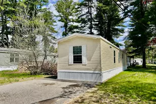 36 Franklin Pkwy, Brunswick, ME 04011 - Photo 2