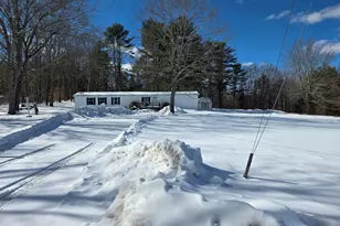 39 Mountain Rd, Wiscasset, ME 04578 - Photo 2