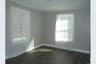 28.5 Elm Street, Fairfield, ME 04937 - Photo 14