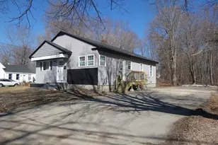 28 5 Elm St, Fairfield, ME 04937 - Photo 2