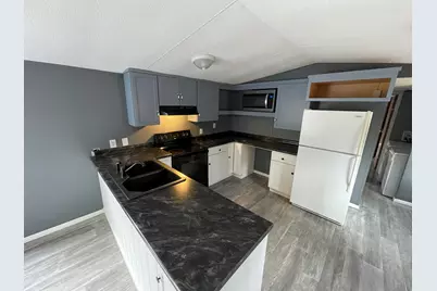 42 Squire Court, Winthrop, ME 04364 - Photo 10