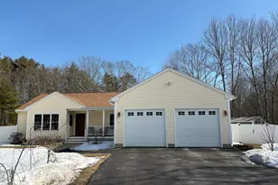 35 Deerfield Dr, Brunswick, ME 04011 - Photo 1