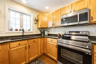 14 Ledges Ct, Lewiston, ME 04240 - Photo 2