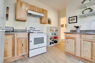 10 Pleasant St, Brunswick, ME 04011 - Photo 16