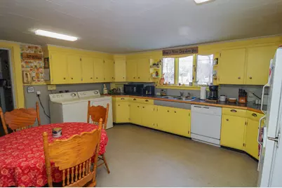 61 Pleasant Street, Dexter, ME 04930 - Photo 10