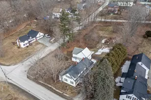 61 Pleasant St, Dexter, ME 04930 - Photo 10