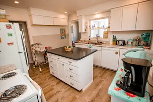 213 S Belfast Ave, Augusta, ME 04330 - Photo 4