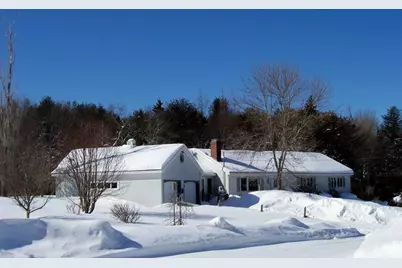 593 W Main Street, Waldoboro, ME 04572 - Photo 2