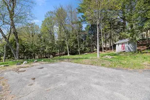 7 Spring St, Hallowell, ME 04347 - Photo 4