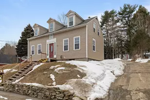 7 Spring St, Hallowell, ME 04347 - Photo 2