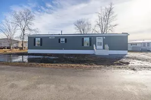 14 Julie St, Poland, ME 04274 - Photo 2