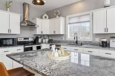 81 Queen Street, Gorham, ME 04038 - Photo 8