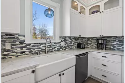 60-62 Ocean Avenue, Portland, ME 04103 - Photo 4