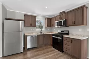 83 Governor Goodwin Rd, North Berwick, ME 03906 - Photo 12