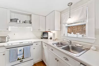 589 York Street #6, York, ME 03909 - Photo 10