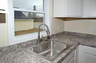 131 Mechanic Falls Rd, Oxford, ME 04270 - Photo 10