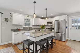 12 Robinson Rd, Scarborough, ME 04074 - Photo 4