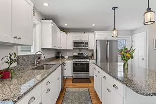 12 Robinson Rd, Scarborough, ME 04074 - Photo 6