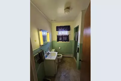 129 W Hill Road, Gardiner, ME 04345 - Photo 10